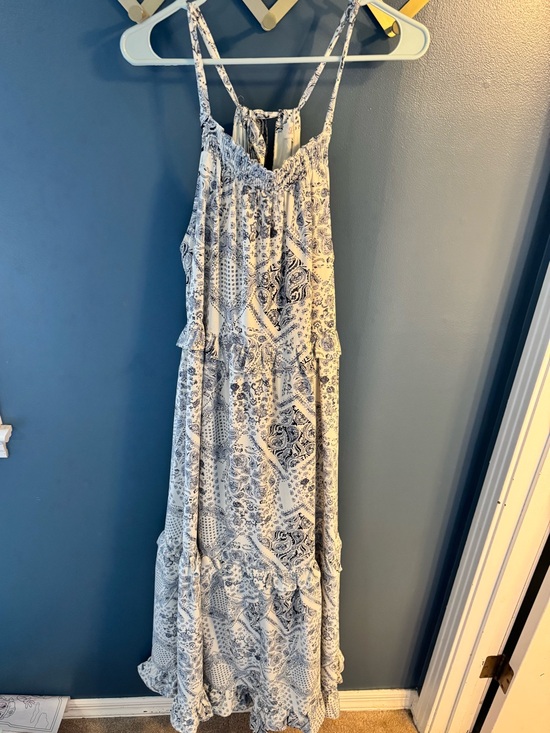 Listicle Dresses & Skirts - Listicle White and Navy Paisley Tiered Maxi Dress
